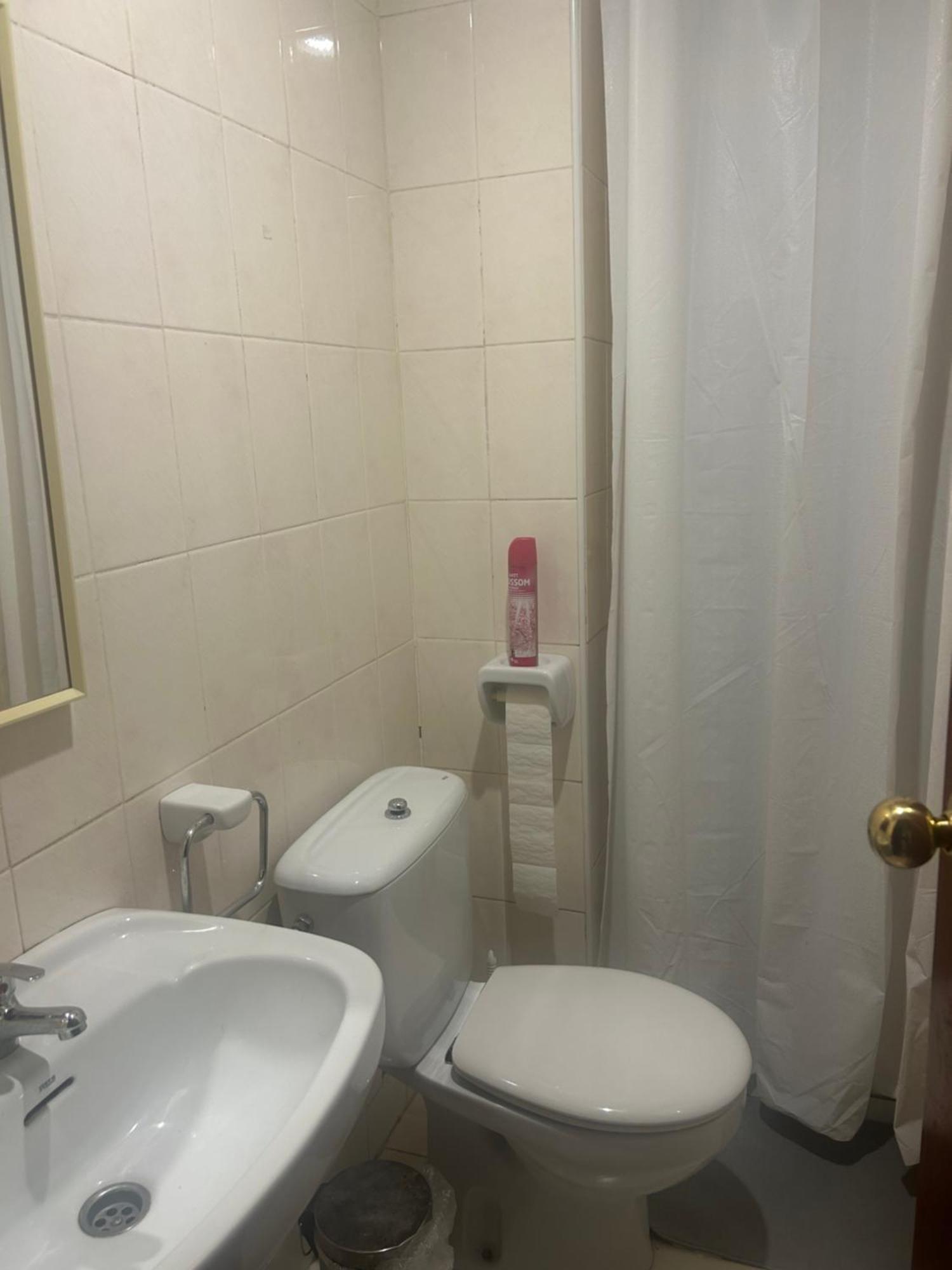 Habitacion Doble En Figueres Apartment Фигерас Екстериор снимка
